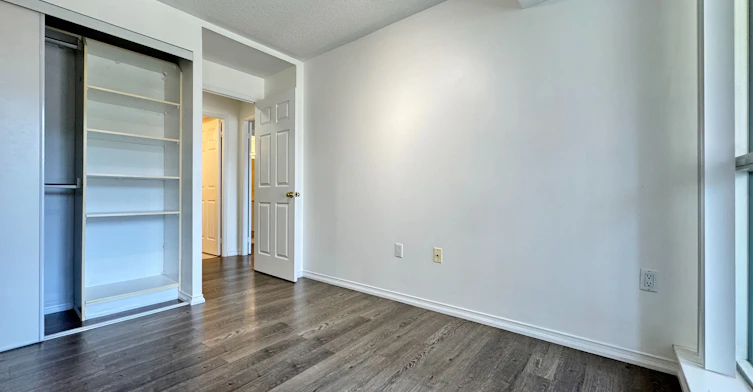 810-889 Bay Street, Toronto, ON, M5S 3K6 - 7