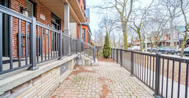 Lower-4 Lakeview Avenue, Toronto, ON, M6J 3B1 - 2