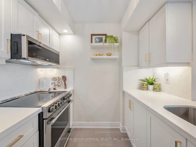 2605-10 Northtown Way - 3