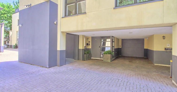 4-306 Sackville Street, Toronto, ON, M5A 3G2 - 2