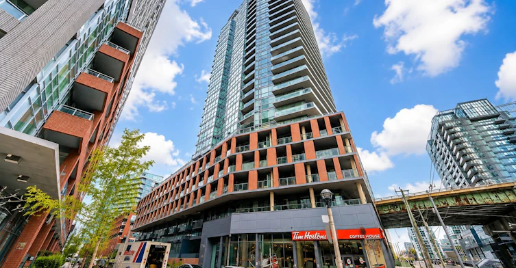 313-20 Bruyeres Mews, Toronto, ON, M5V 0G8