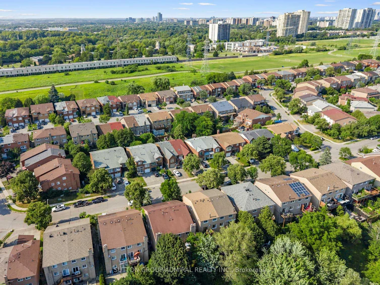 169 Robert Hicks Drive, Toronto, ON, M2R 3R3 - 48