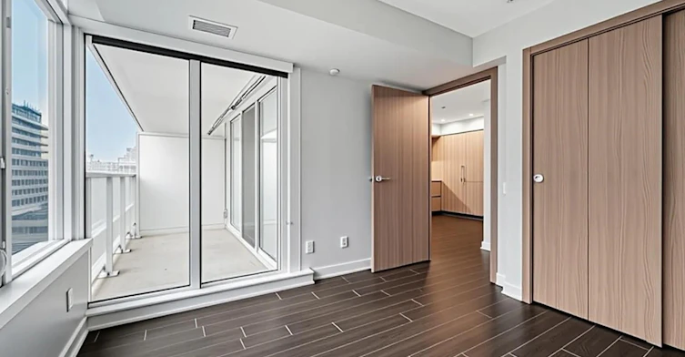 1216-19 Bathurst Street, Toronto, ON, M5V 0N2 - 10