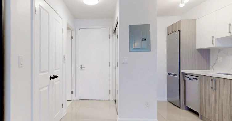 818-111 Elizabeth Street, Toronto, ON, M5G 1P7 - 14