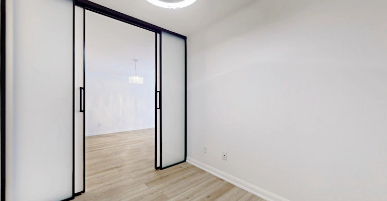 818-111 Elizabeth Street, Toronto, ON, M5G 1P7 - 20