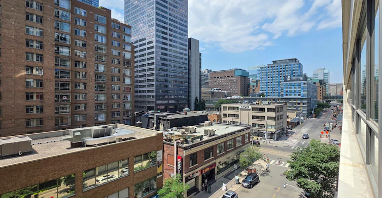 818-111 Elizabeth Street, Toronto, ON, M5G 1P7 - 7