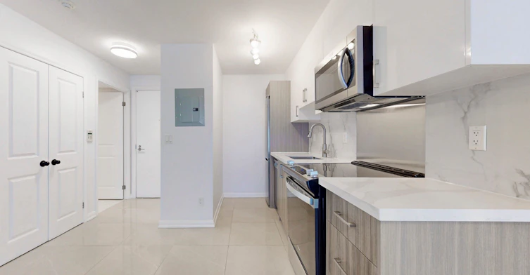 818-111 Elizabeth Street, Toronto, ON, M5G 1P7 - 12