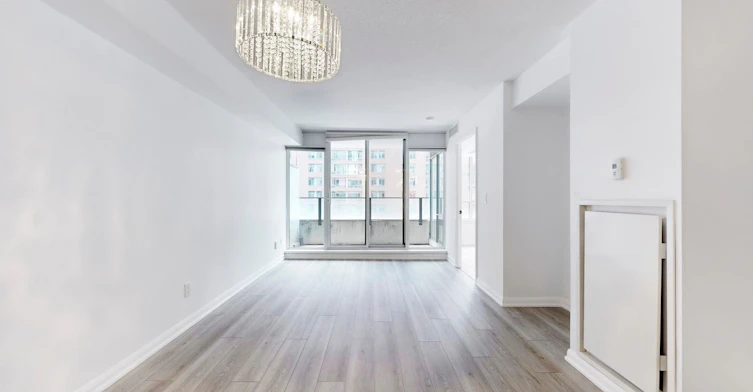 818-111 Elizabeth Street, Toronto, ON, M5G 1P7 - 11