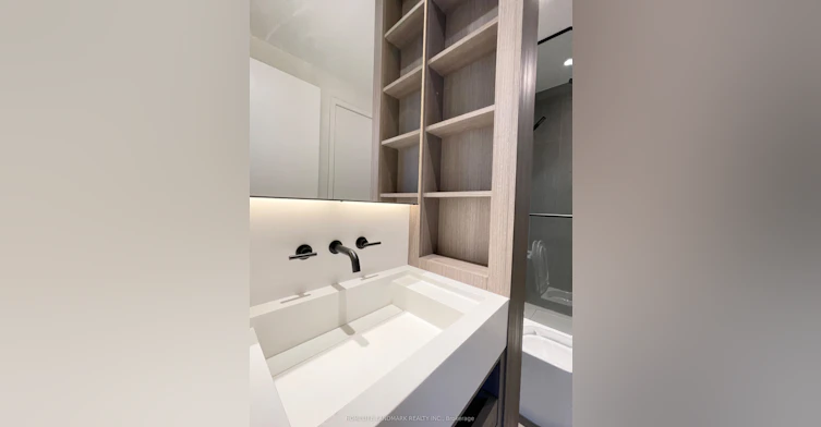 1610-55 Charles Street E, Toronto, ON, M4Y 0J1 - 16