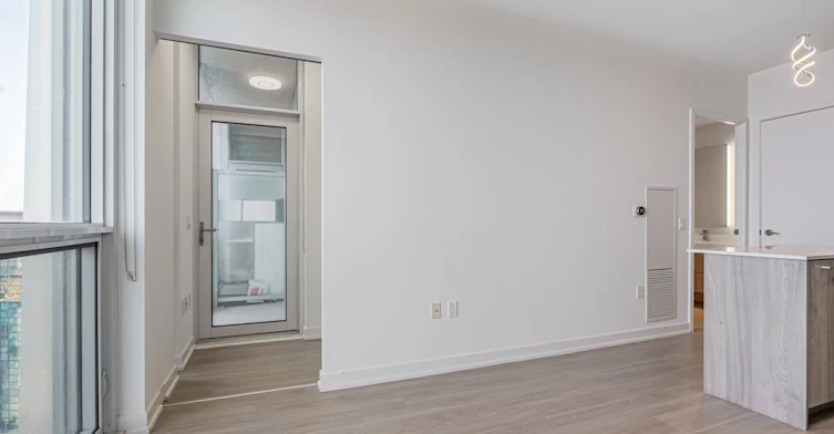 3203-1 Yorkville Avenue, Toronto, ON, M4W 0B1 - 11