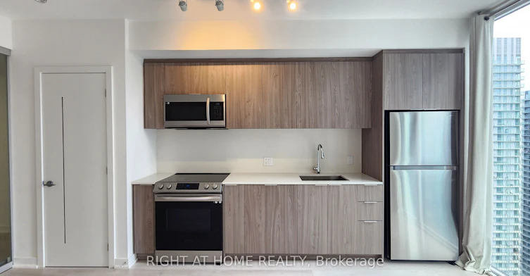 3806-357 King St. West Street, Toronto, ON, M5V 1K2
