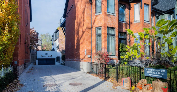 4-70 Shaftesbury Avenue, Toronto, ON, M4T 1A3 - 2