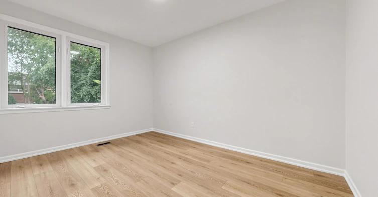 6 Colonnade Road, Toronto, ON, M2K 2L5 - 12