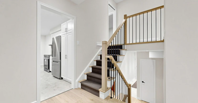 6 Colonnade Road, Toronto, ON, M2K 2L5 - 7