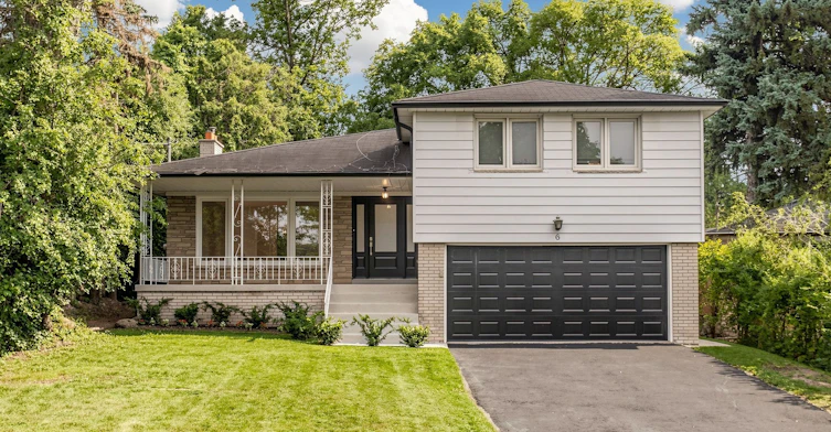 6 Colonnade Road, Toronto, ON, M2K 2L5