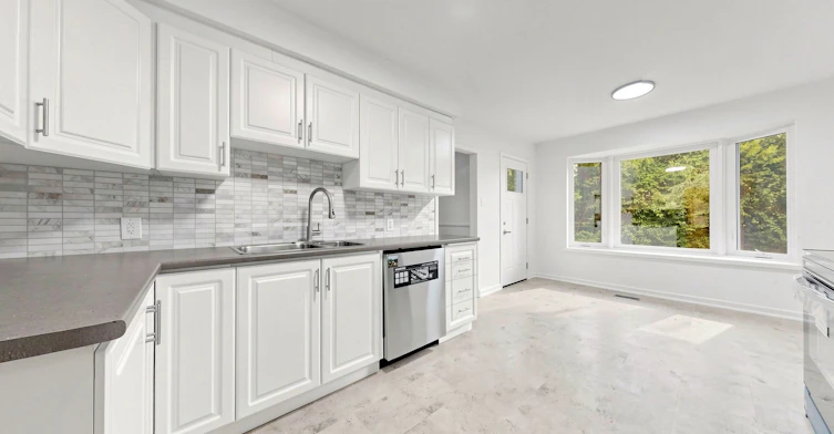 6 Colonnade Road, Toronto, ON, M2K 2L5 - 5
