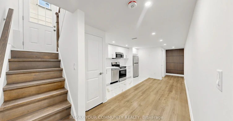 275 Betty Ann Drive, Toronto, ON, M2R 1A9 - 23