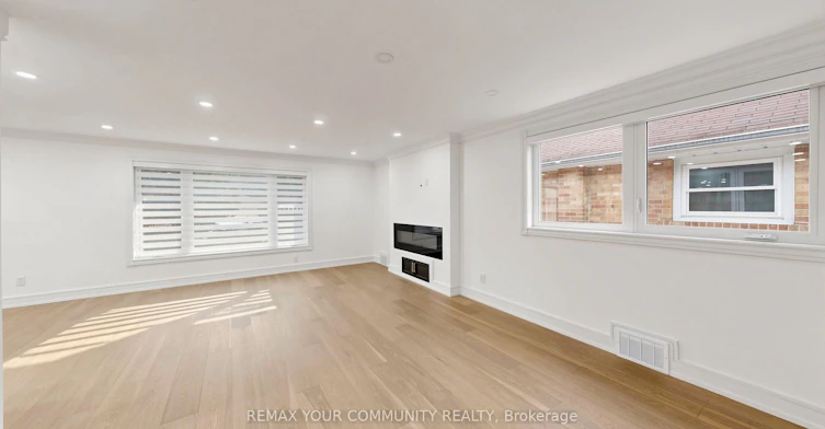 275 Betty Ann Drive, Toronto, ON, M2R 1A9 - 7