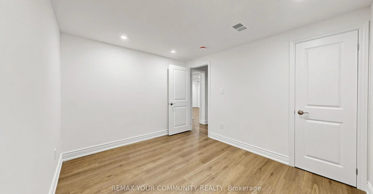 275 Betty Ann Drive, Toronto, ON, M2R 1A9 - 35