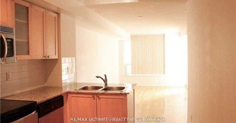 303-761 Bay Street, Toronto, ON, M5G 2R2 - 5
