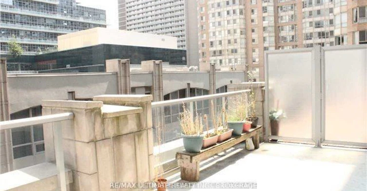 303-761 Bay Street, Toronto, ON, M5G 2R2 - 12