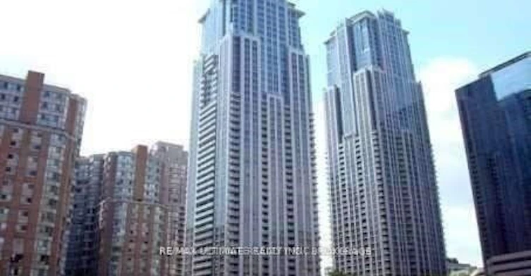 303-761 Bay Street, Toronto, ON, M5G 2R2
