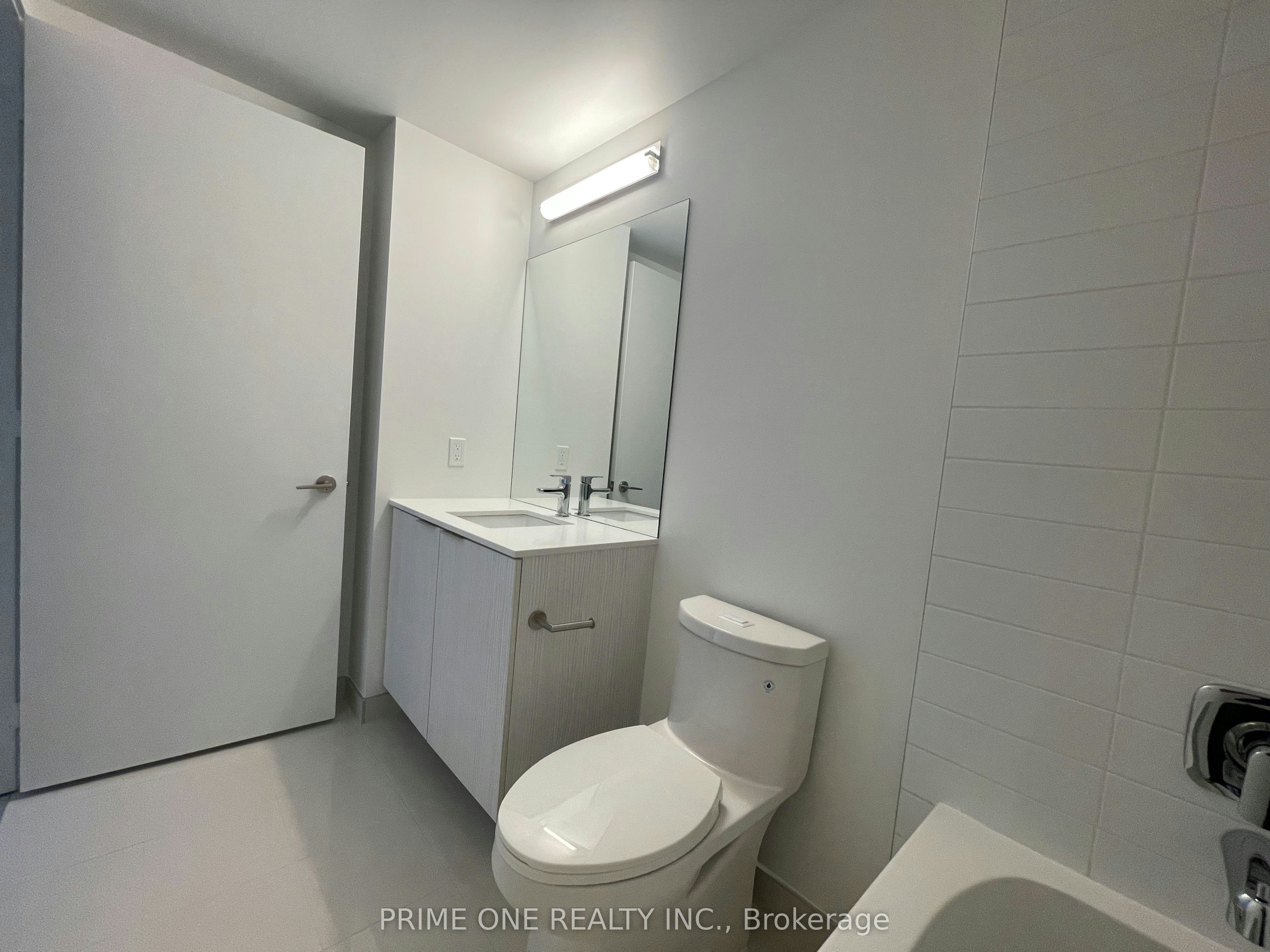 1114-158 Front Street E, Toronto, ON, M5A 0K9 - 17