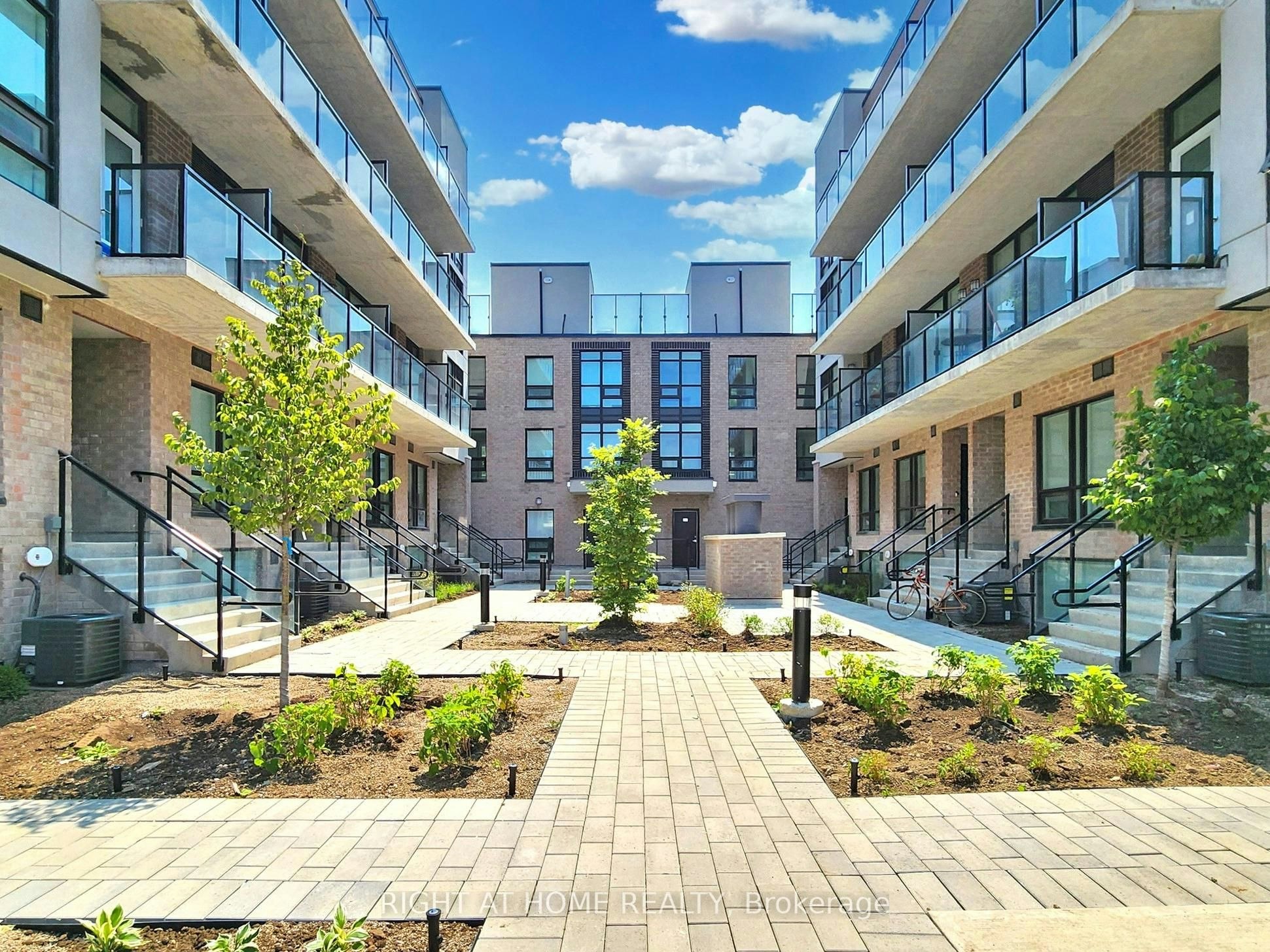30-851 Sheppard Avenue W, Toronto, ON, M3H 0G2 - 2