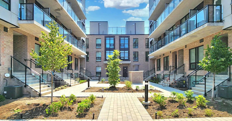 30-851 Sheppard Avenue W, Toronto, ON, M3H 0G2 - 2