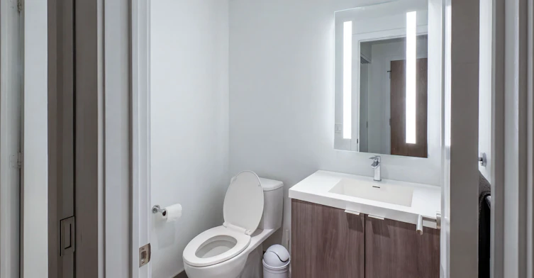 2824-585 Bloor Street E, Toronto, ON, M4W 0B3 - 13