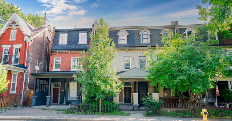 0-227 Beverley Street, Toronto, ON, M5T 1Z4 - 2