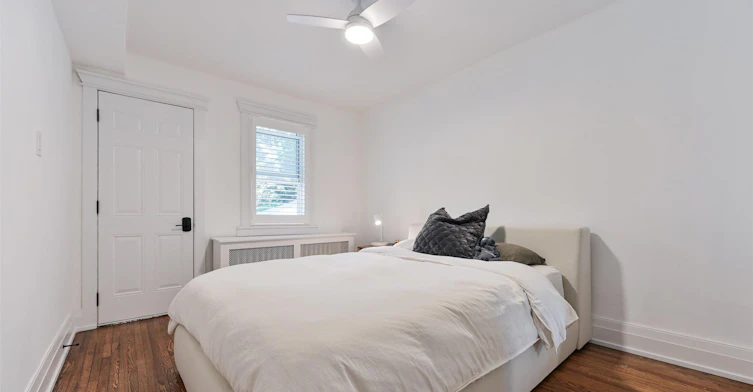 Main-42 Strathgowan Avenue, Toronto, ON, M4N 1B9 - 8