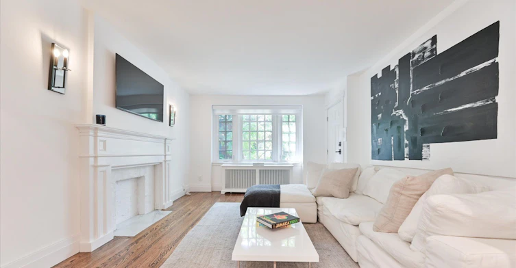 Main-42 Strathgowan Avenue, Toronto, ON, M4N 1B9 - 3