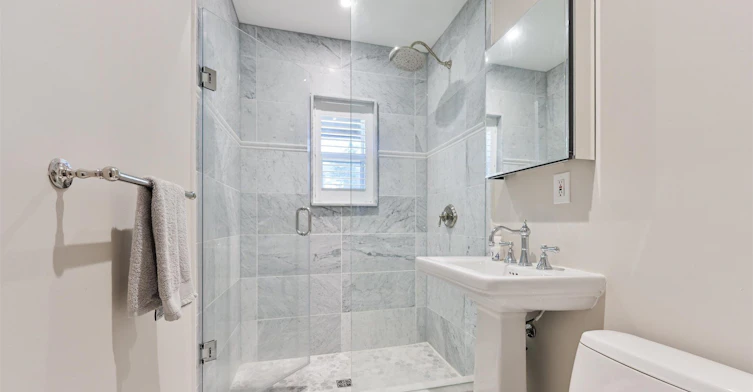 Main-42 Strathgowan Avenue, Toronto, ON, M4N 1B9 - 9
