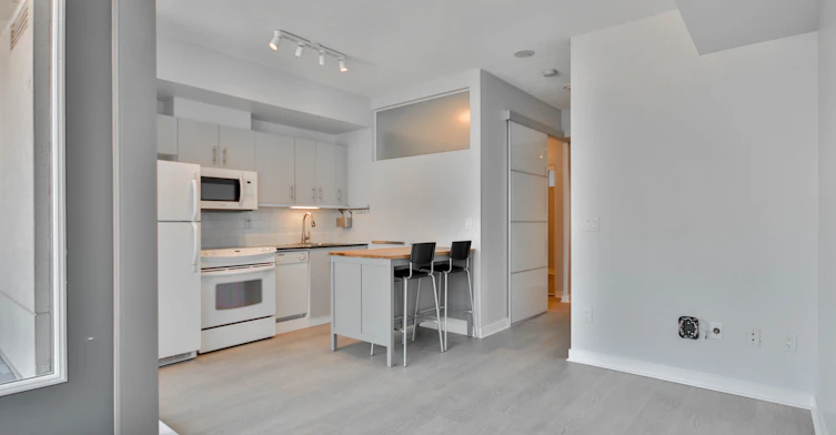 2307-281 Mutual Street, Toronto, ON, M4Y 1X6 - 4