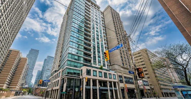 902-1121 Bay Street, Toronto, ON, M5S 2B3