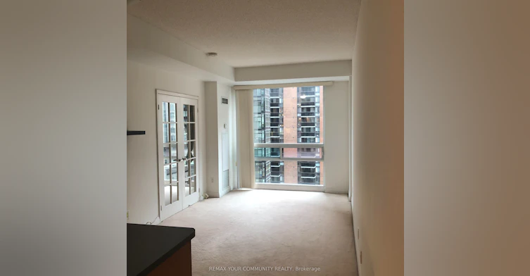 902-1121 Bay Street, Toronto, ON, M5S 2B3 - 2