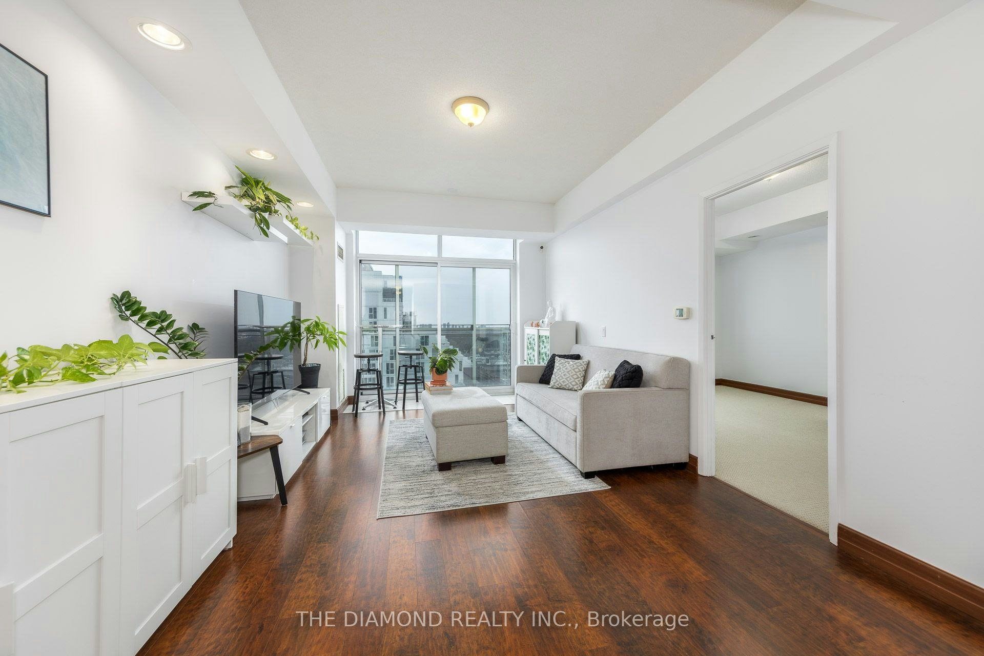 PH 5-15 Maplewood Avenue, Toronto, ON, M6C 4B4