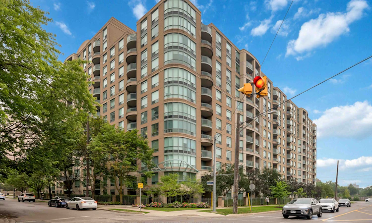 408-8 Pemberton Avenue