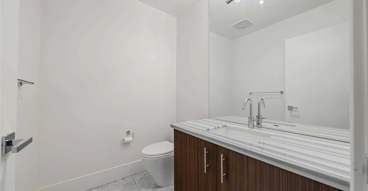 TH-113-29 Queens Quay E, Toronto, ON, M5E 0A4 - 19