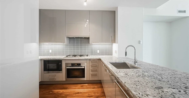 TH-113-29 Queens Quay E, Toronto, ON, M5E 0A4 - 6