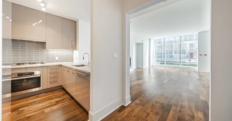 TH-113-29 Queens Quay E, Toronto, ON, M5E 0A4 - 5