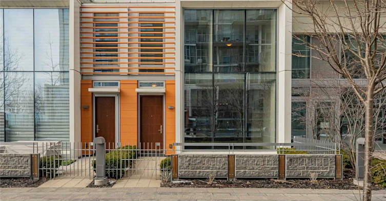 TH-113-29 Queens Quay E, Toronto, ON, M5E 0A4