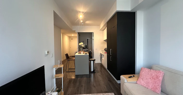 1708-33 Helendale Avenue, Toronto, ON, M4R 0A4