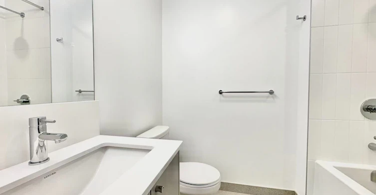 2110-10 Oak St Street, Toronto, ON, M5A 0Z1 - 5