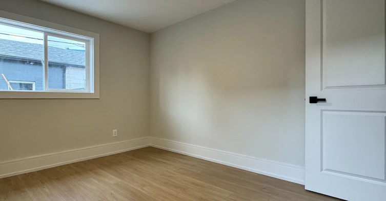 Main-116 Bellevue Avenue, Toronto, ON, M5T 2N9 - 7