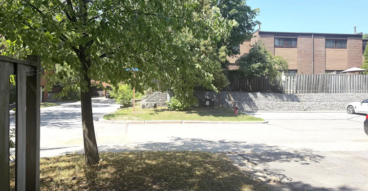 1 Grass Meadoway N/A, Toronto, ON, M2H 2V4 - 2