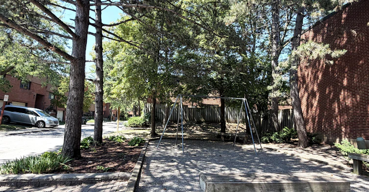 1 Grass Meadoway N/A, Toronto, ON, M2H 2V4 - 27