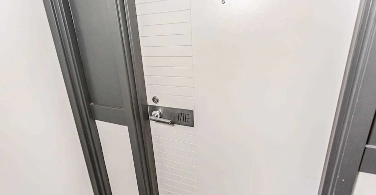 1702-110 Charles Street E, Toronto, ON, M4Y 1T5 - 7
