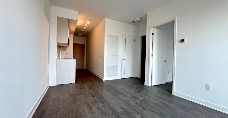 801-10 Oak Street, Toronto, ON, M5A 0Z1 - 4